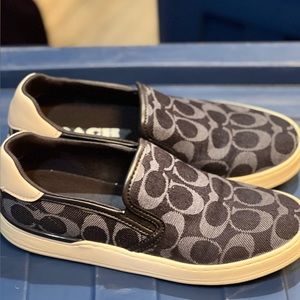 Women’s 7.5 coach shoes